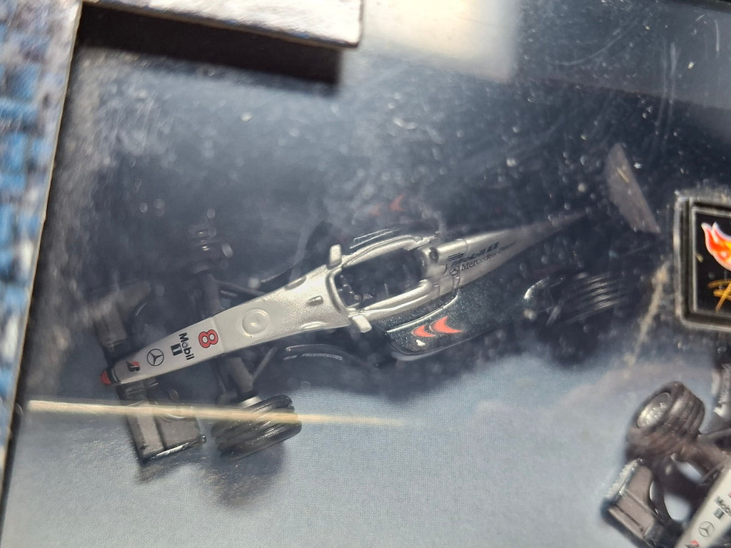 Hot Wheels 1999 world champions McLaren Mercedes MP4/13 (NG63)