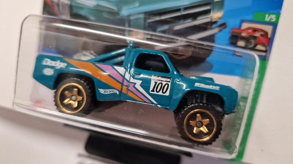 Hot Wheels 87 dodge D100 2024-038 (NP26)
