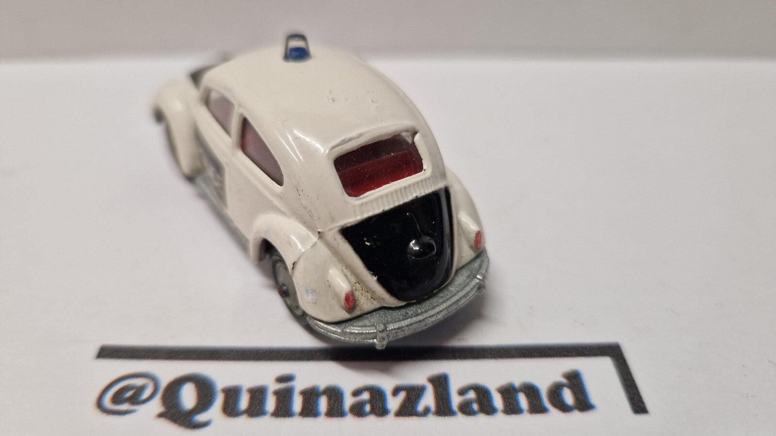Husky models 1968 Volkswagen beetle 1300 police   (A19)