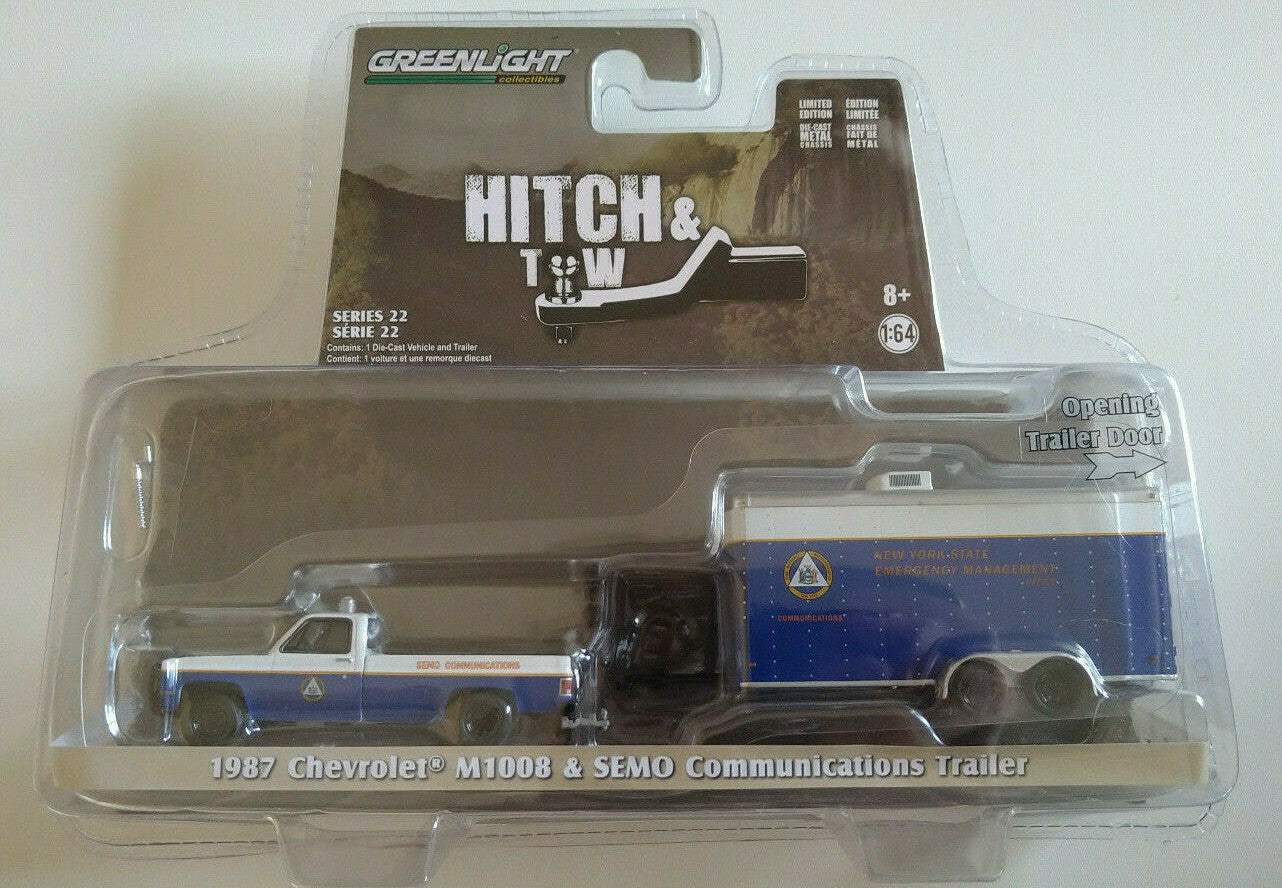 Greenlight Hitch & Tow 1987 Chevrolet M1008 & Semo Communications Trailer (C4)
