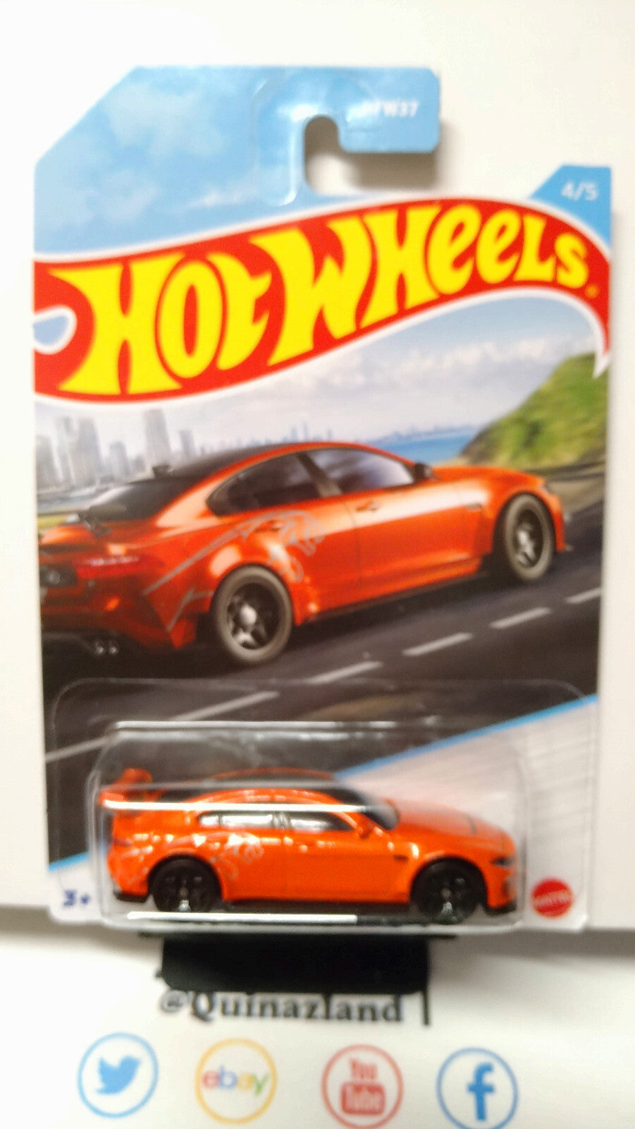 Hot Wheels 2022 luxury sedans Jaguar xe sv project 8   (NP34)