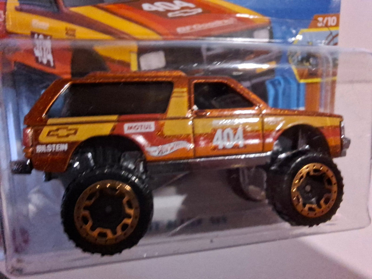 Hot Wheels Chevy blazer 4x4   2025-081 (NP02)