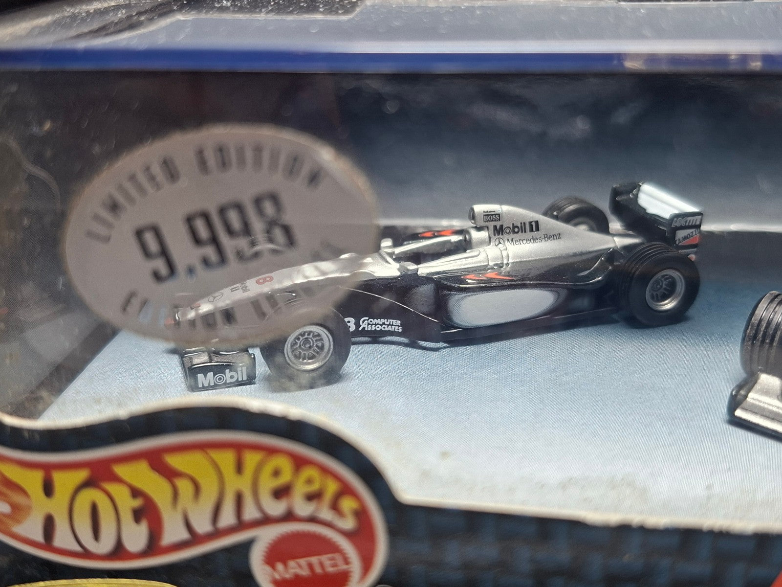 Hot Wheels 1999 world champions McLaren Mercedes MP4/13 (NG63)