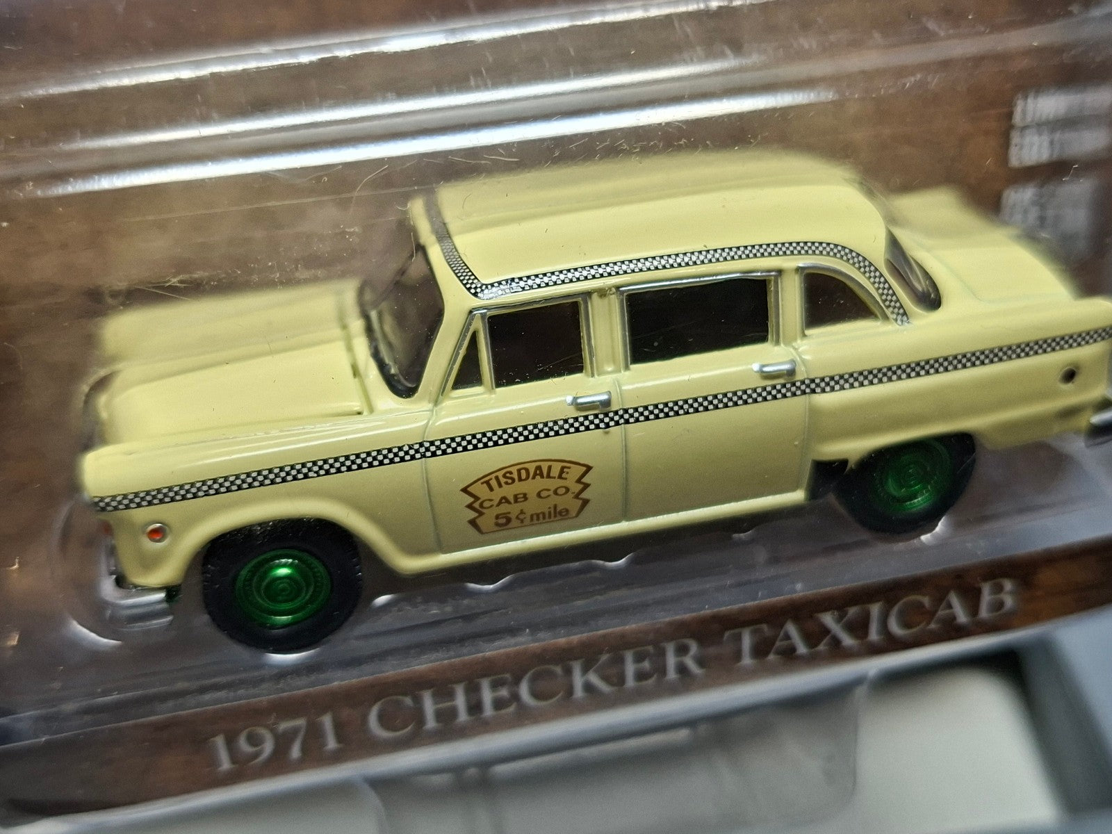 Greenlight Exclusive 1971 Checker Taxicab Chase Green Wheels (NG03)