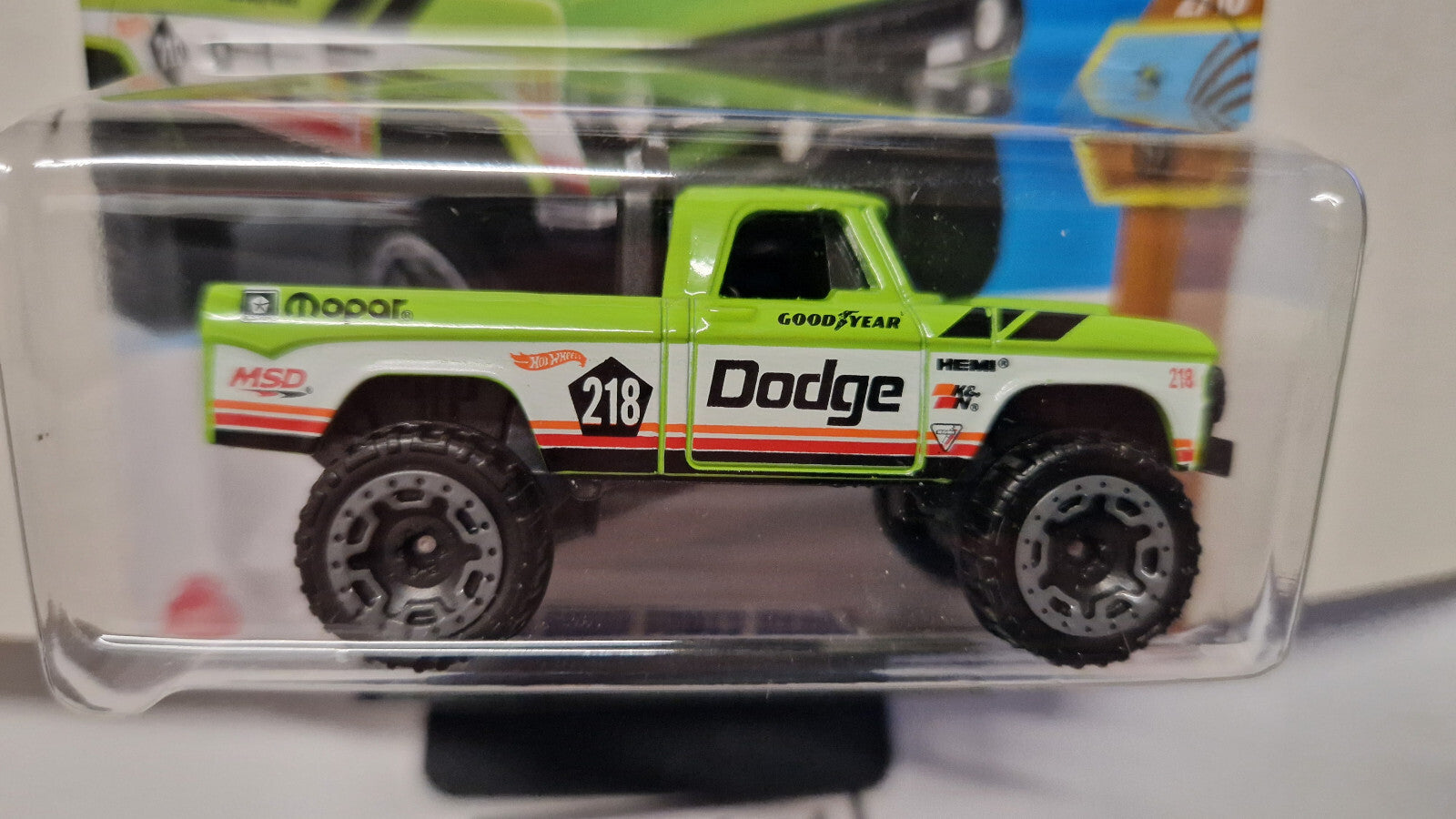 Hot Wheels '70 dodge power wagon  2025-056 (NP47)