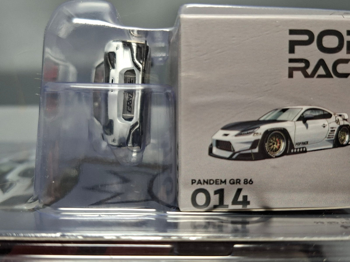 Pop Race 1/64 Toyota Pandem GR86, crystal white pearl (NG04)