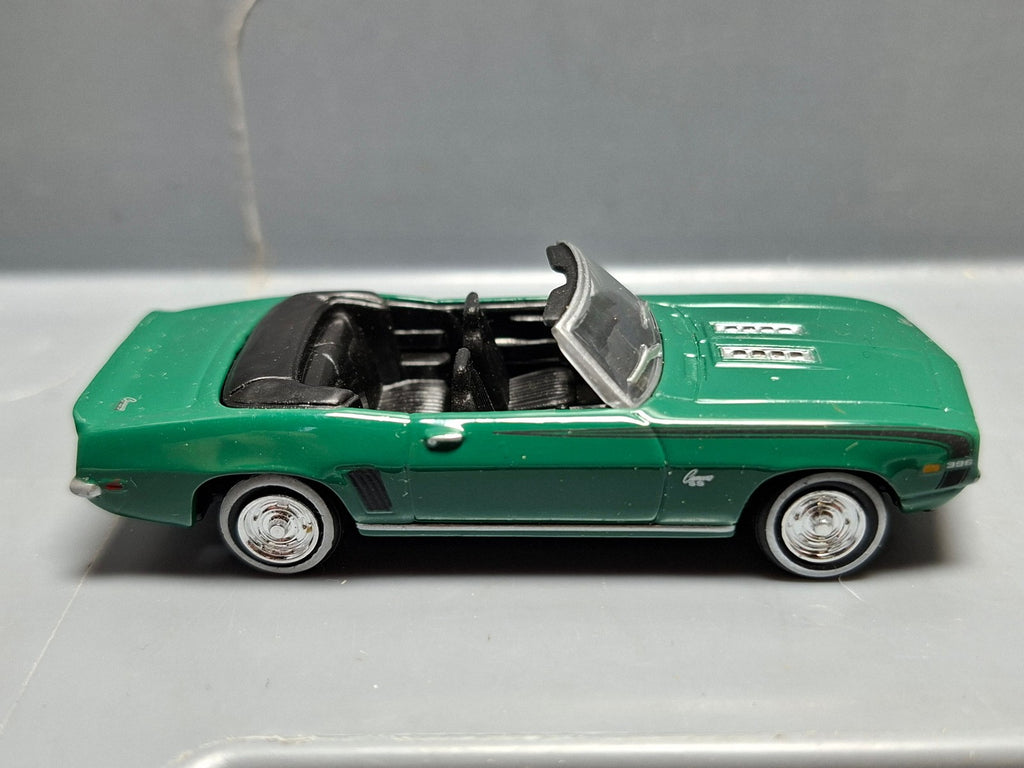 High speed 1/64 Promo reader's digest  1969 camaro SS    (NP16)