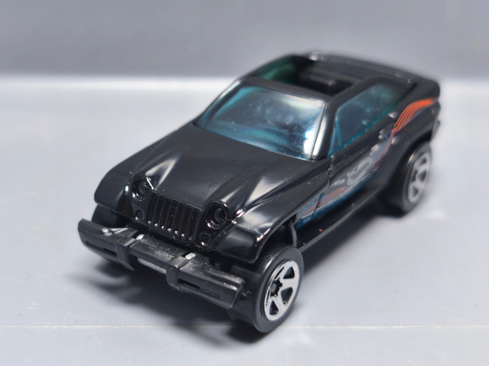 Hot Wheels Jeepster 2000-003  (A36)