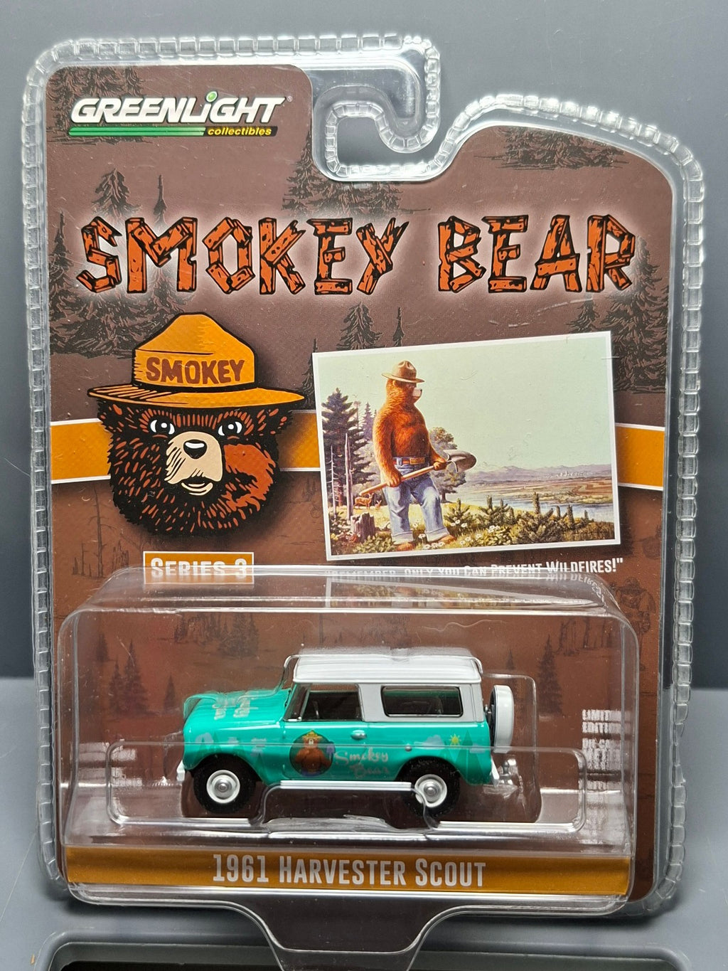 Greenlight Smokey Bear Series 3 1961 Harvester Scout  (NG38)
