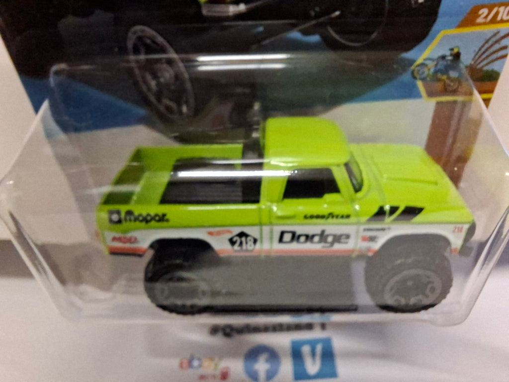 Hot Wheels '70 dodge power wagon   2025-056 (NP10)