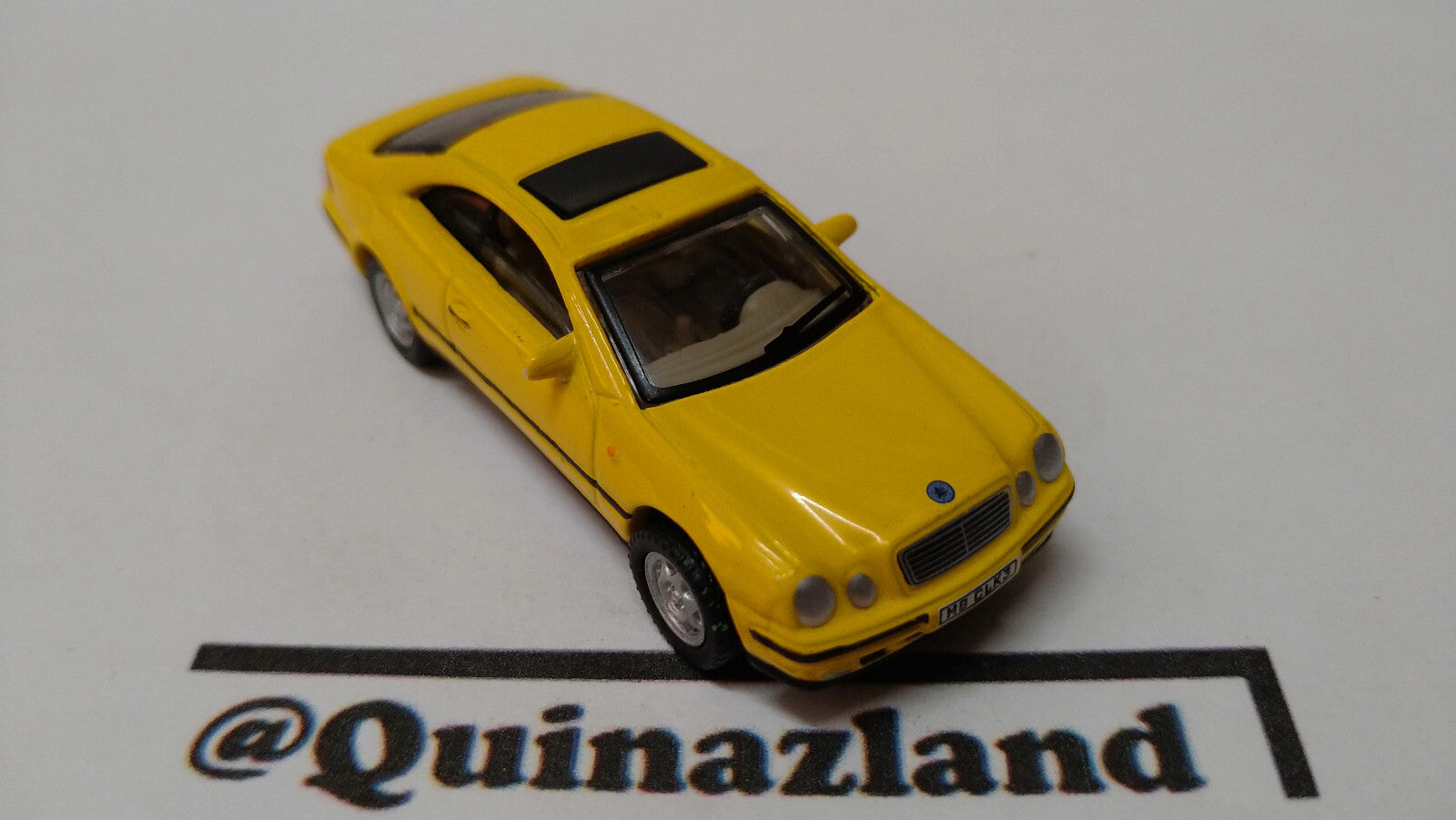 Hongwell 1/72  Mercedes benz CLK (A18)