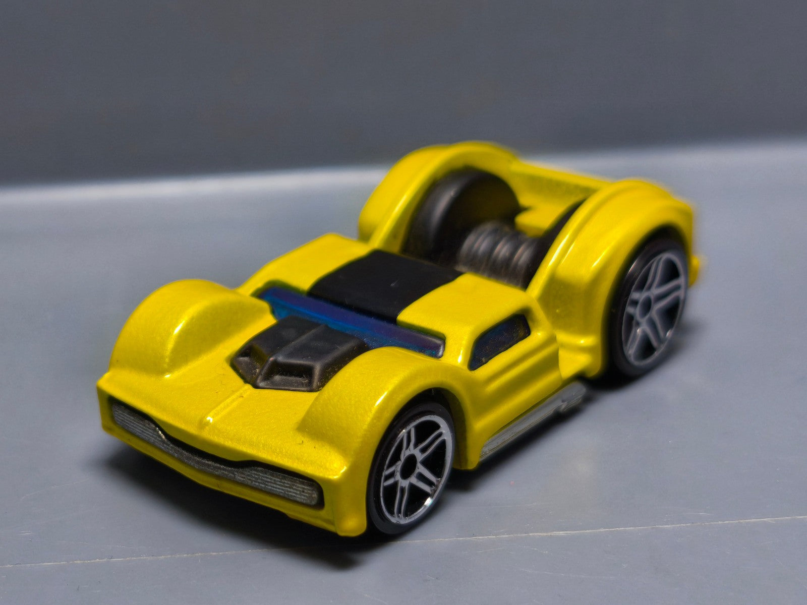 Hot Wheels Curb side 2005-023 (A18)