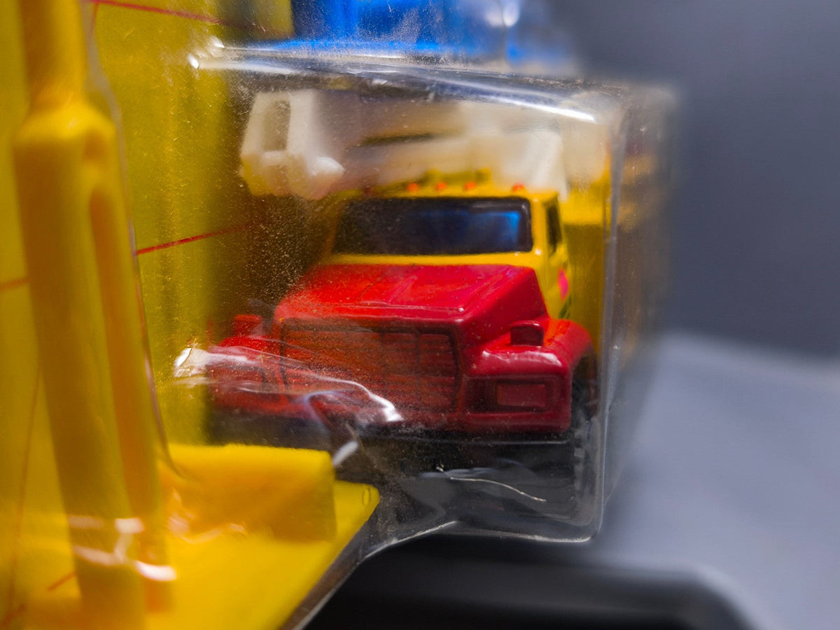 Matchbox 1991 Action pack construction Utility truck   (CT04)
