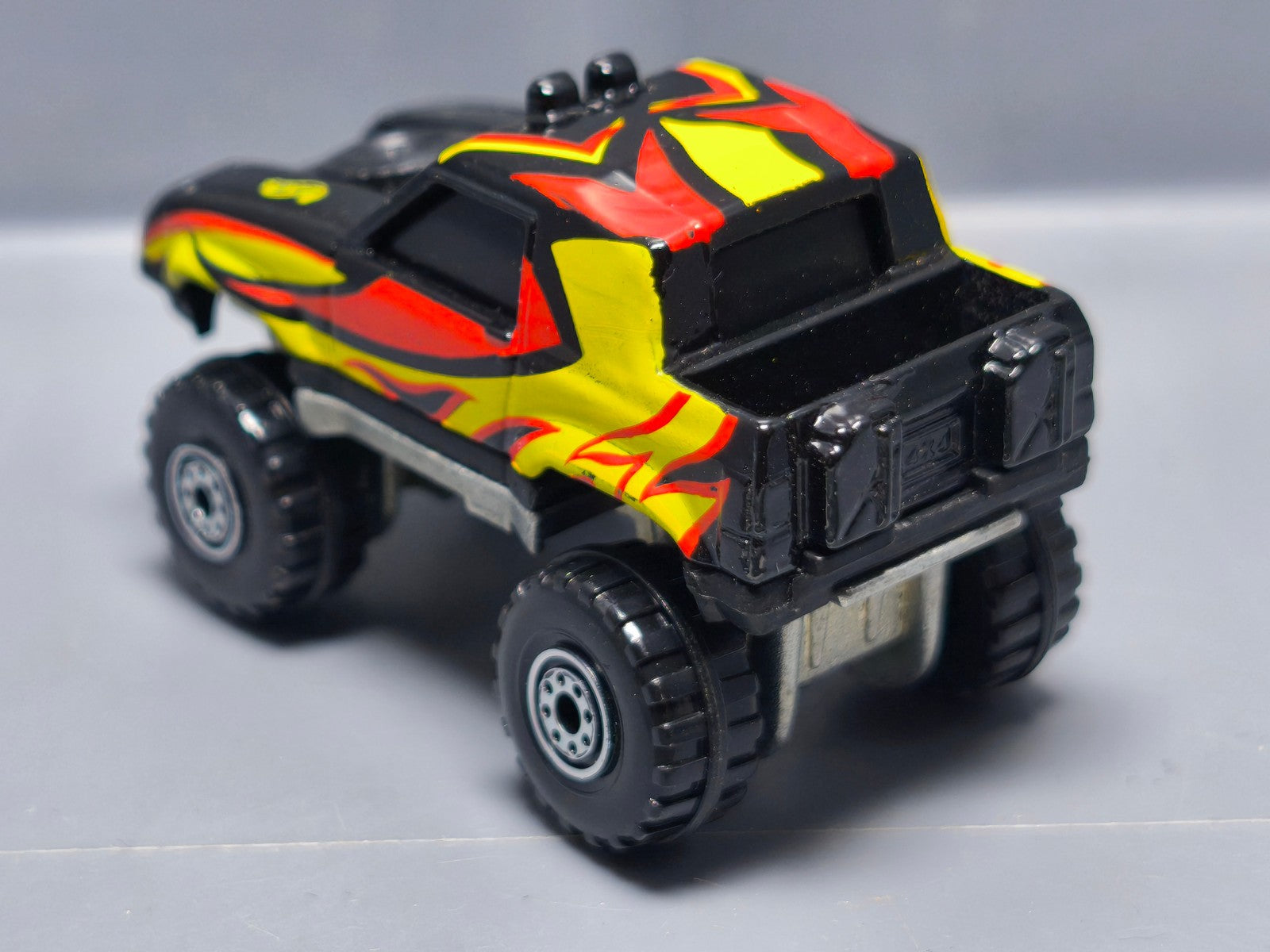Hot Wheels Gulch Stepper  Collector 251 CT  (A39)