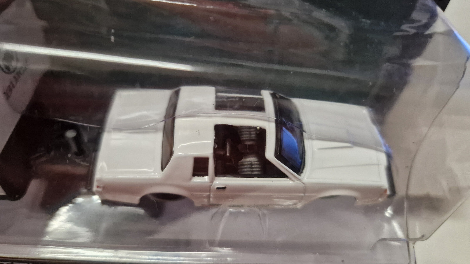 Maisto Design Tow & Go 1987 Buick Regal with T-Type Car Trailer (C6)