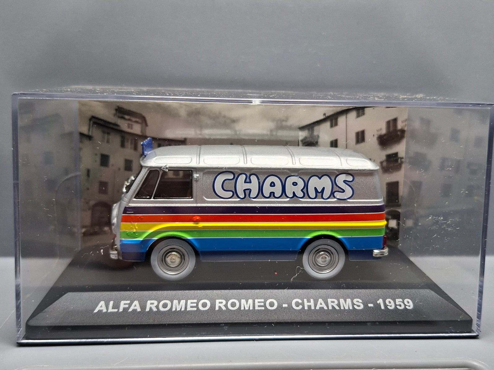 Vadis Alfa Romeo Charms  1/43 (NG12)