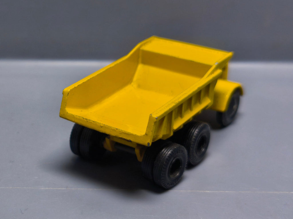 Matchbox Made in england  Euclid quarry dump truck    (A05)