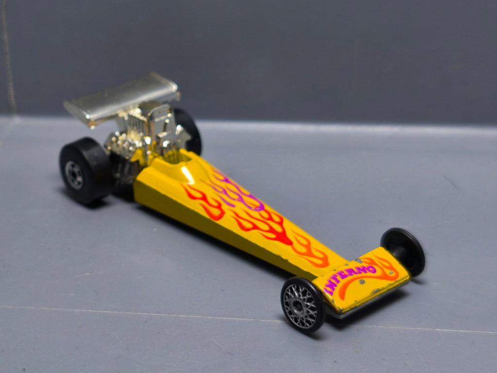 Hot Wheels 1977 Flying colors Inferno Version BW  (A27)