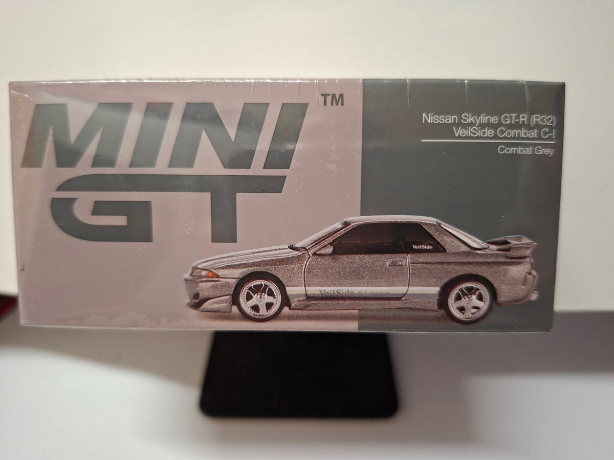 Mini GT 2011 Nissan GT-R (R32) Veilside Combat C-I Combat grey  N° 971 (NP15)