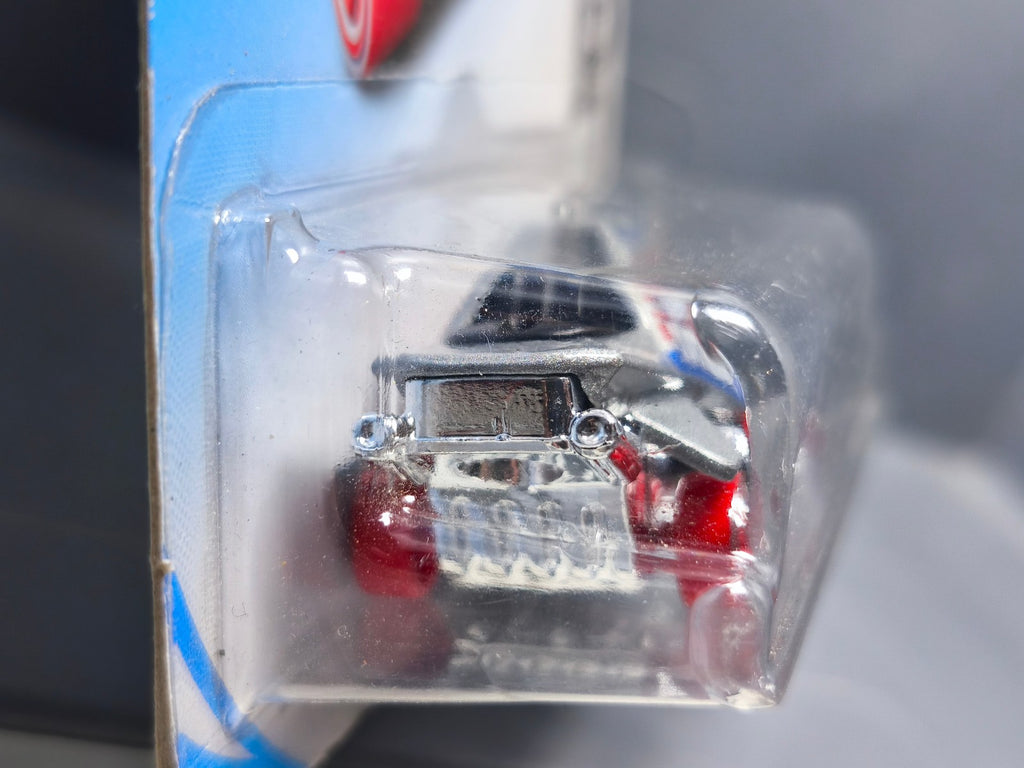Hot Wheels Hover & Out  2019-050 (NP18)