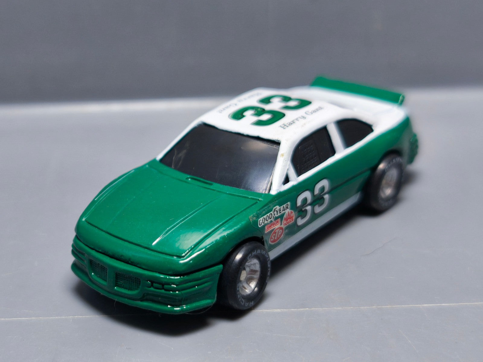 Racing champions  stock car Chevrolet lumina harry gant (A08)