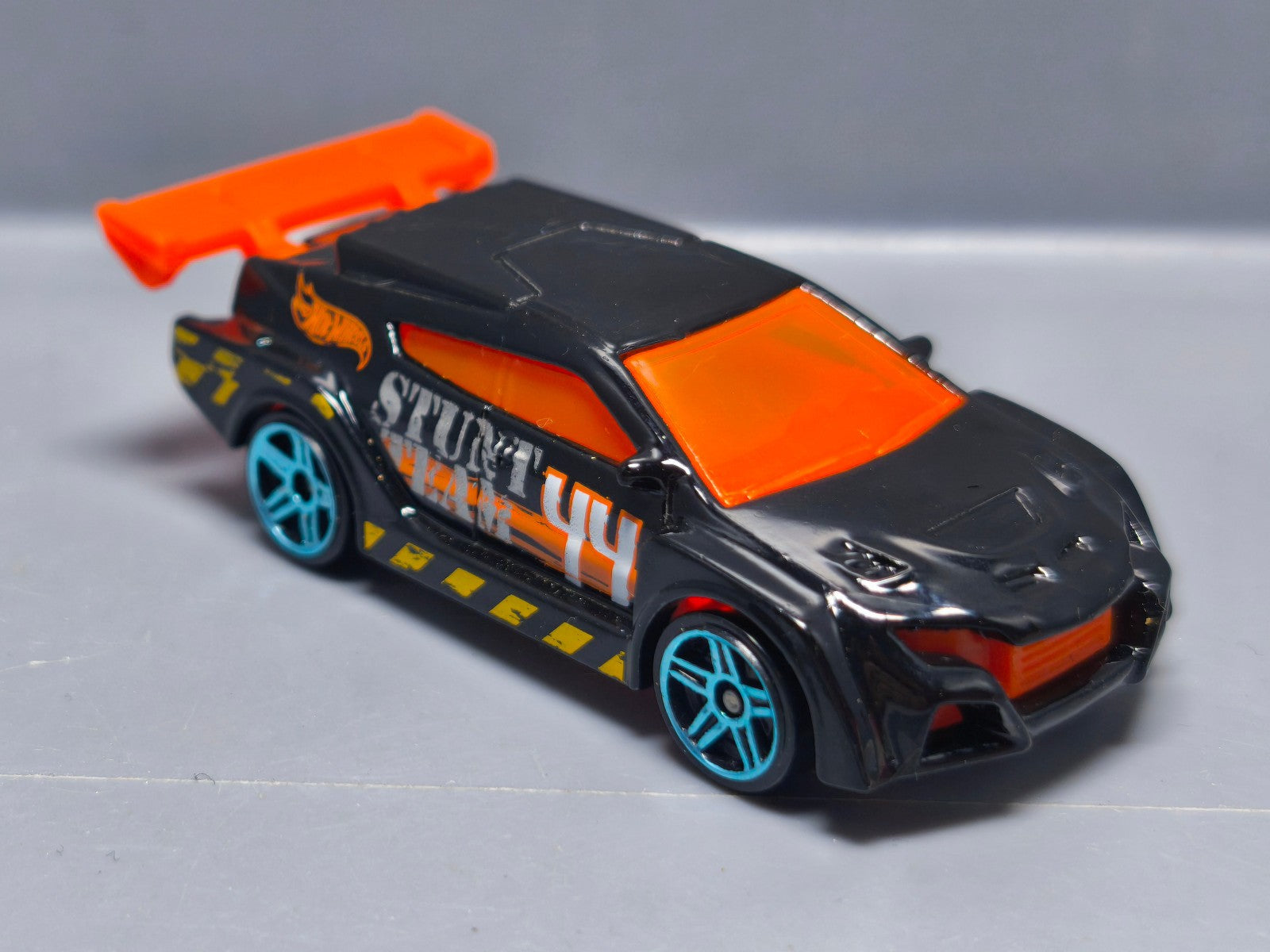 Hot Wheels 2015 multipack  Loop coupe  (A04)