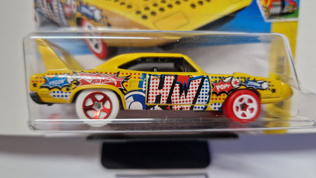 Hot Wheels '70  Plymouth superbird  2025-087 (NP23)