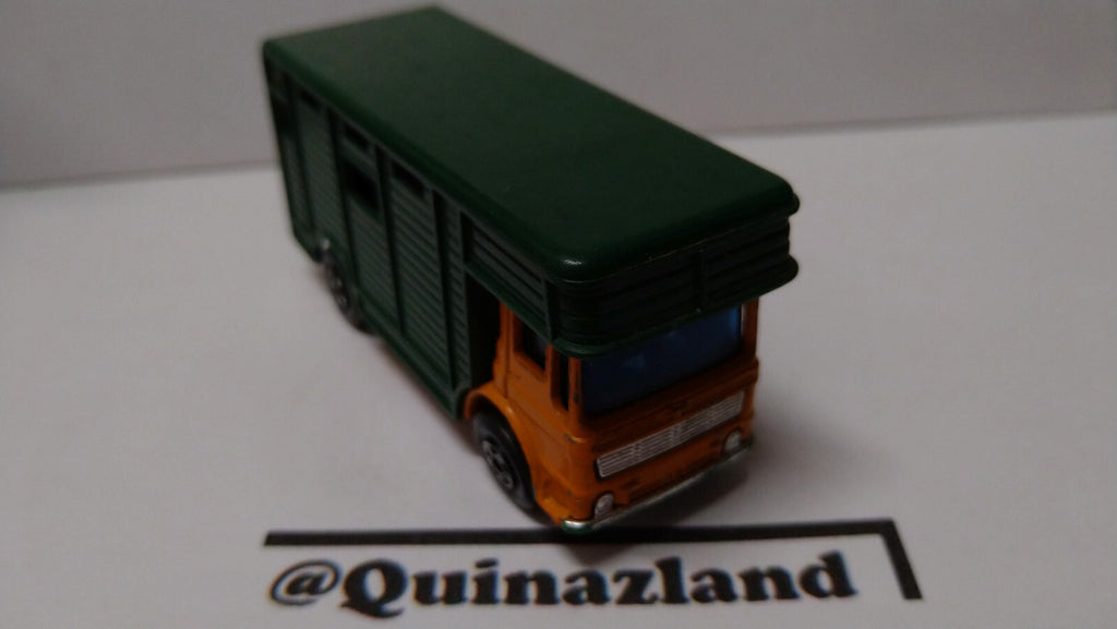Matchbox AEC ergomatic horse box (A13)