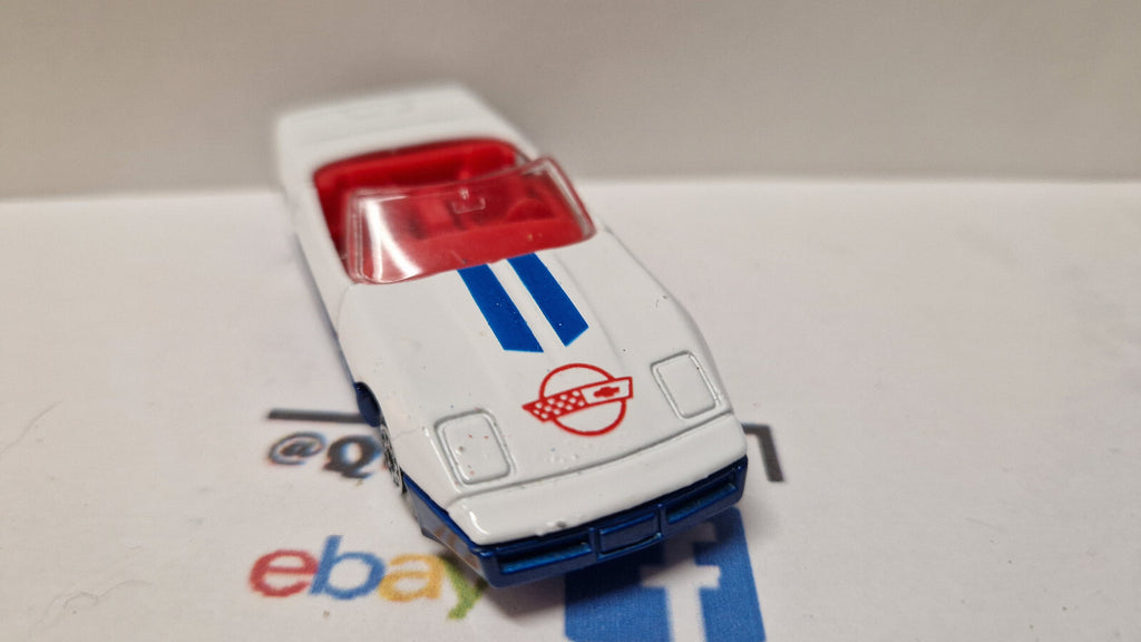 Mc Toy Chevrolet corvette    (A28)