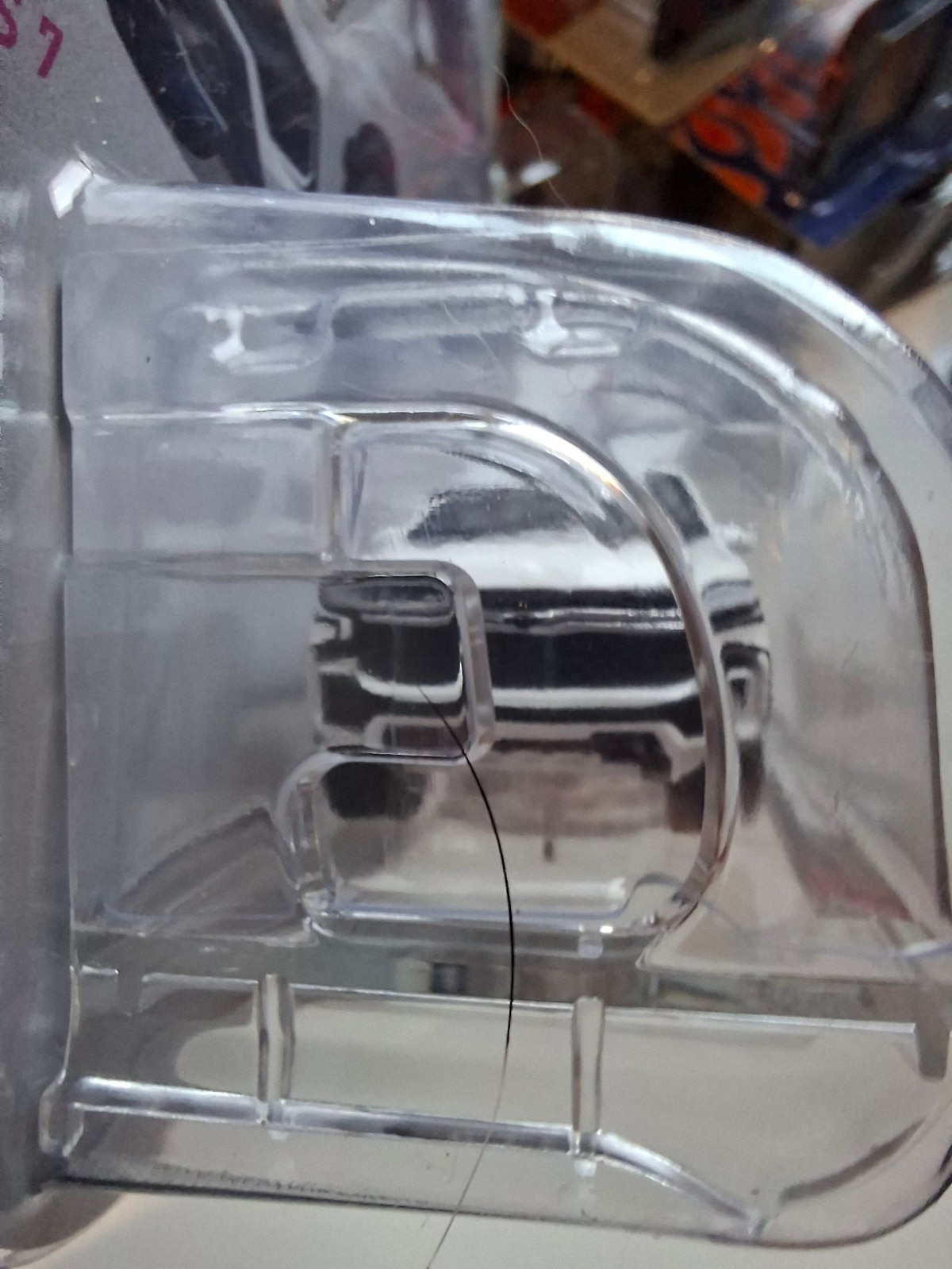 Greenlight Showroom Floor Series 7 2024 Chevrolet Tahoe  Summit White  (NG44)