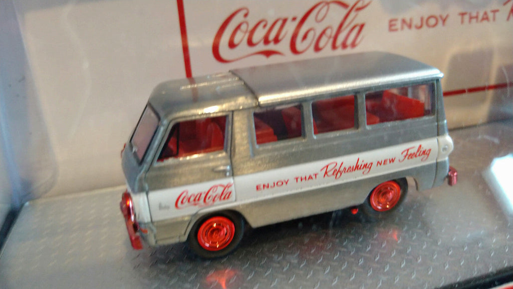 M2 Machines Coca Cola '64 Dodge A100 Camper Van 66 Charger Gasser Chase (CT10)