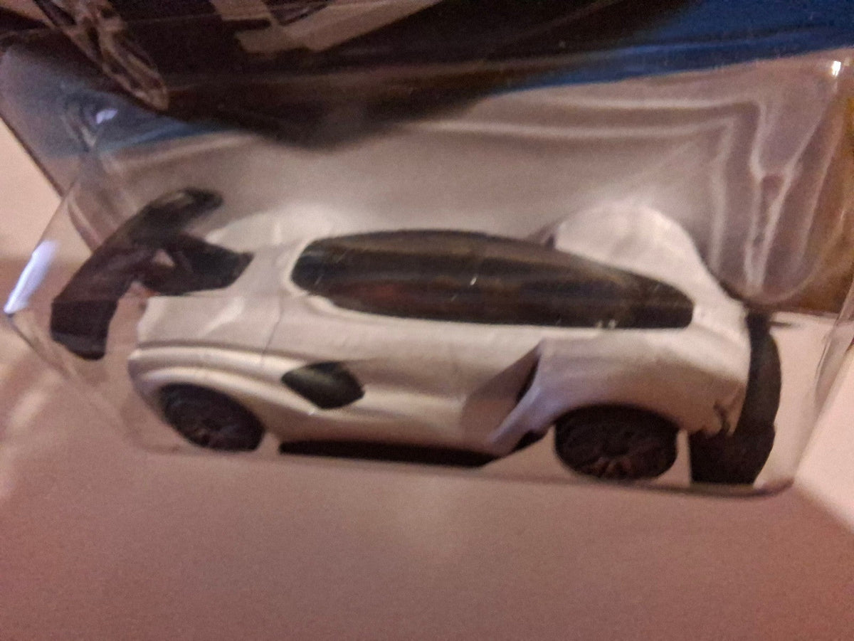 Hot Wheels Czinger 21c   2025-192 (NP01)