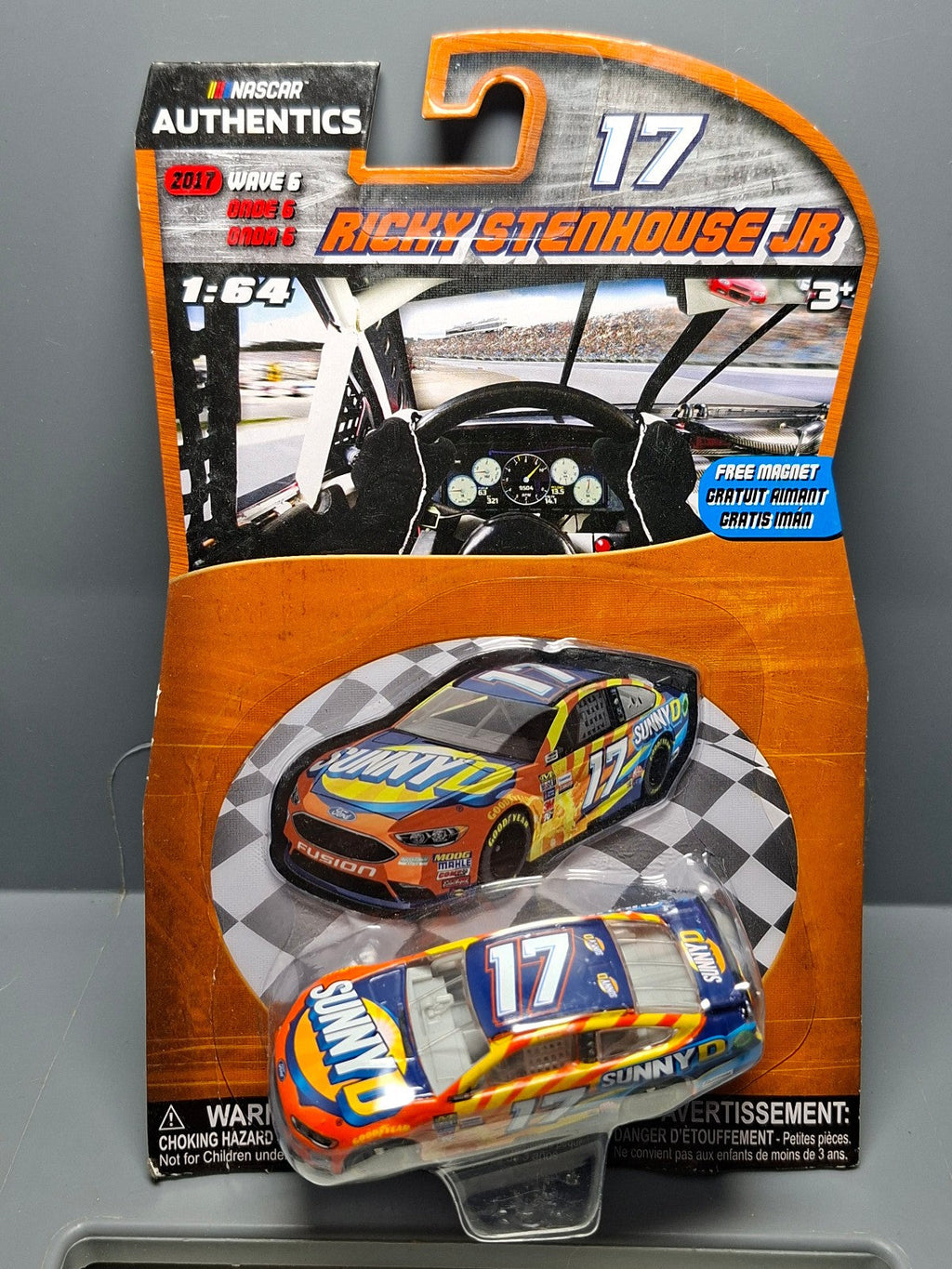 Lionel Racing 2017 wave 6 Ford fusion Ricky Stenhouse junior Sunny D    (NG19)