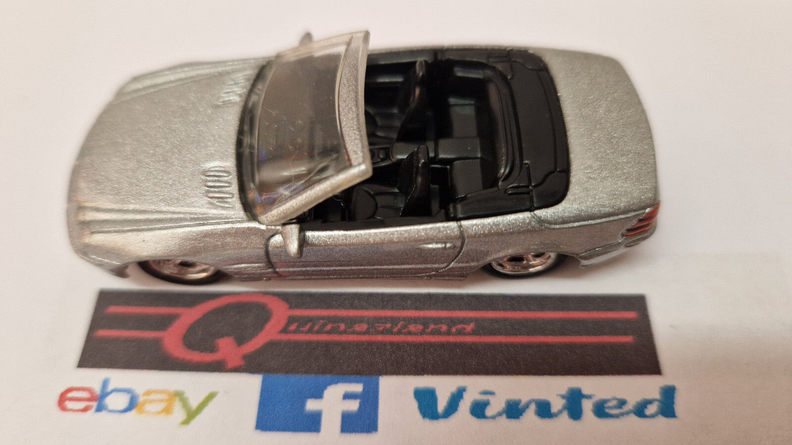 Hot Wheels 2004 affinity Mercedes SL55  (A15)