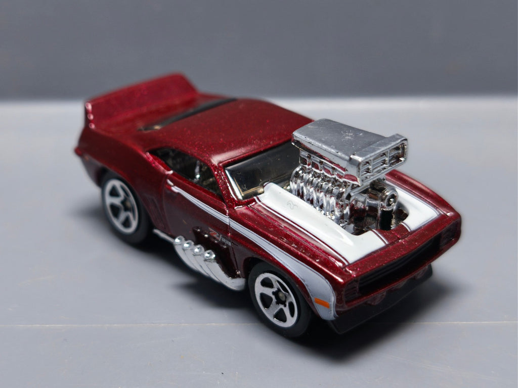 Hot Wheels 1969 Camaro z28 version deco sur capot 2004-071 (A04)