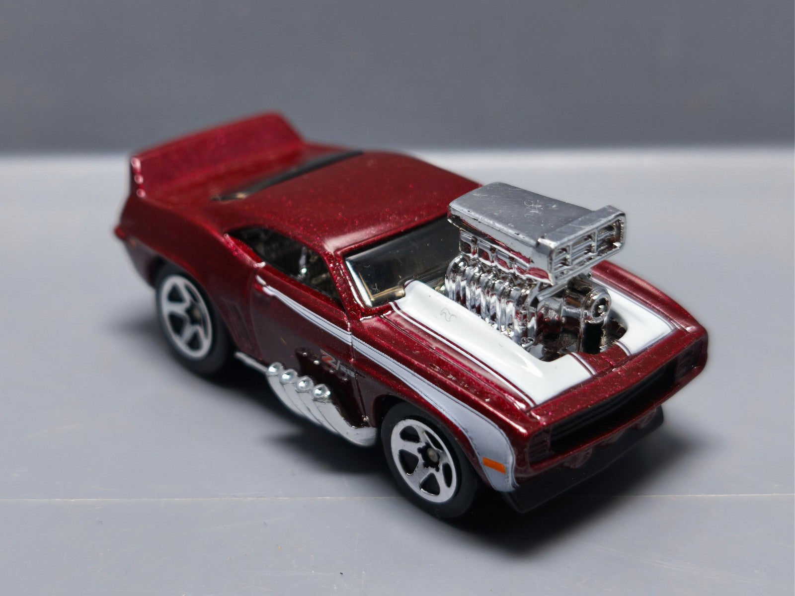Hot Wheels 1969 Camaro z28 version deco sur capot 2004-071 (A04)