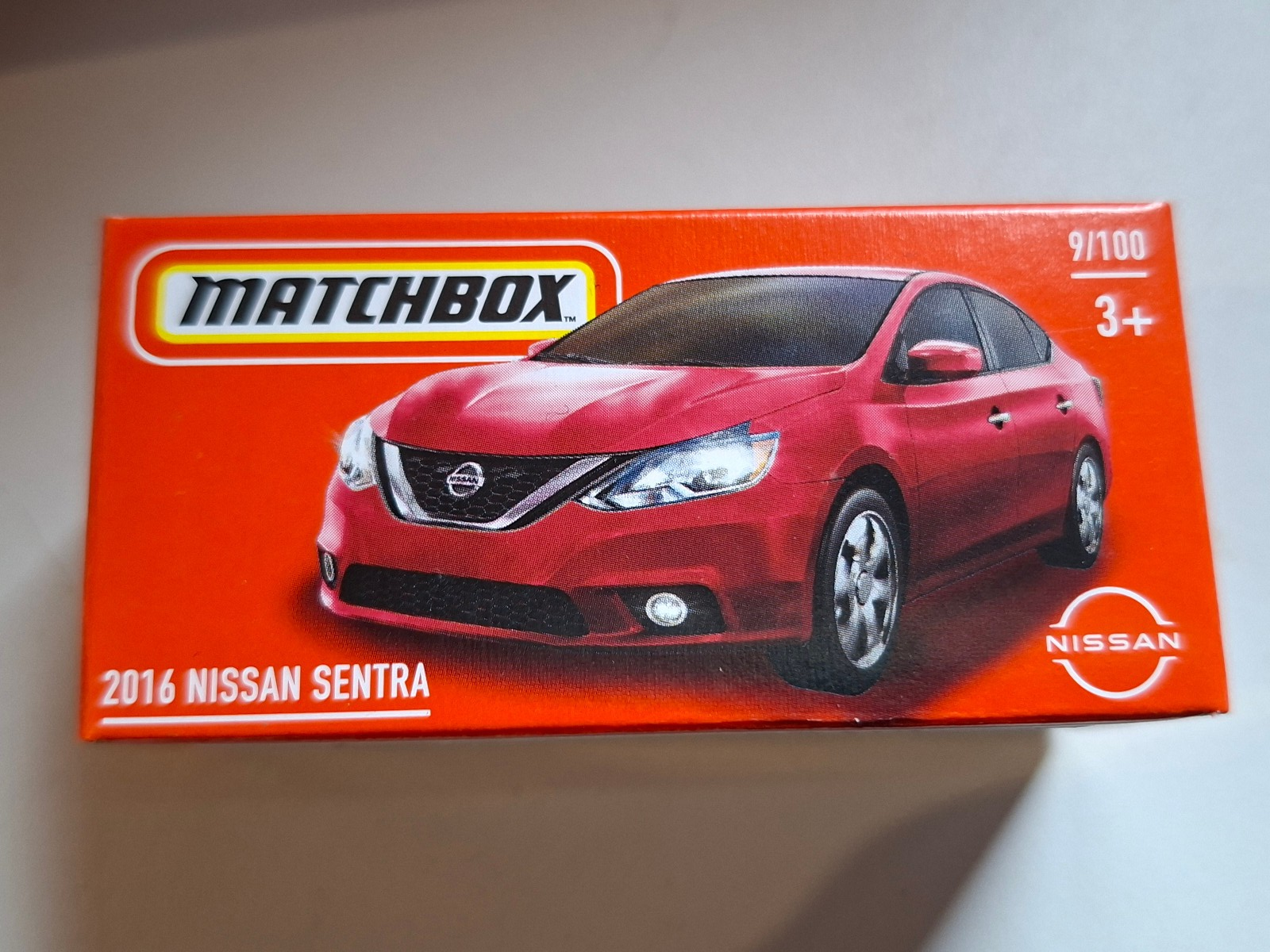 Matchbox 2016 Nissan Sentra 9/100 (NP22)
