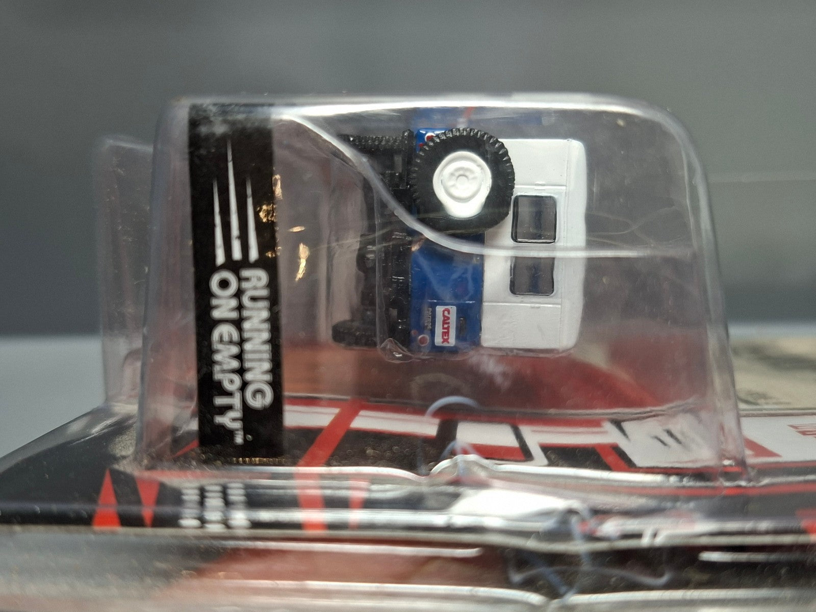 Greenlight Running On Empty 1964 Nissan Patrol Caltex (NG42)