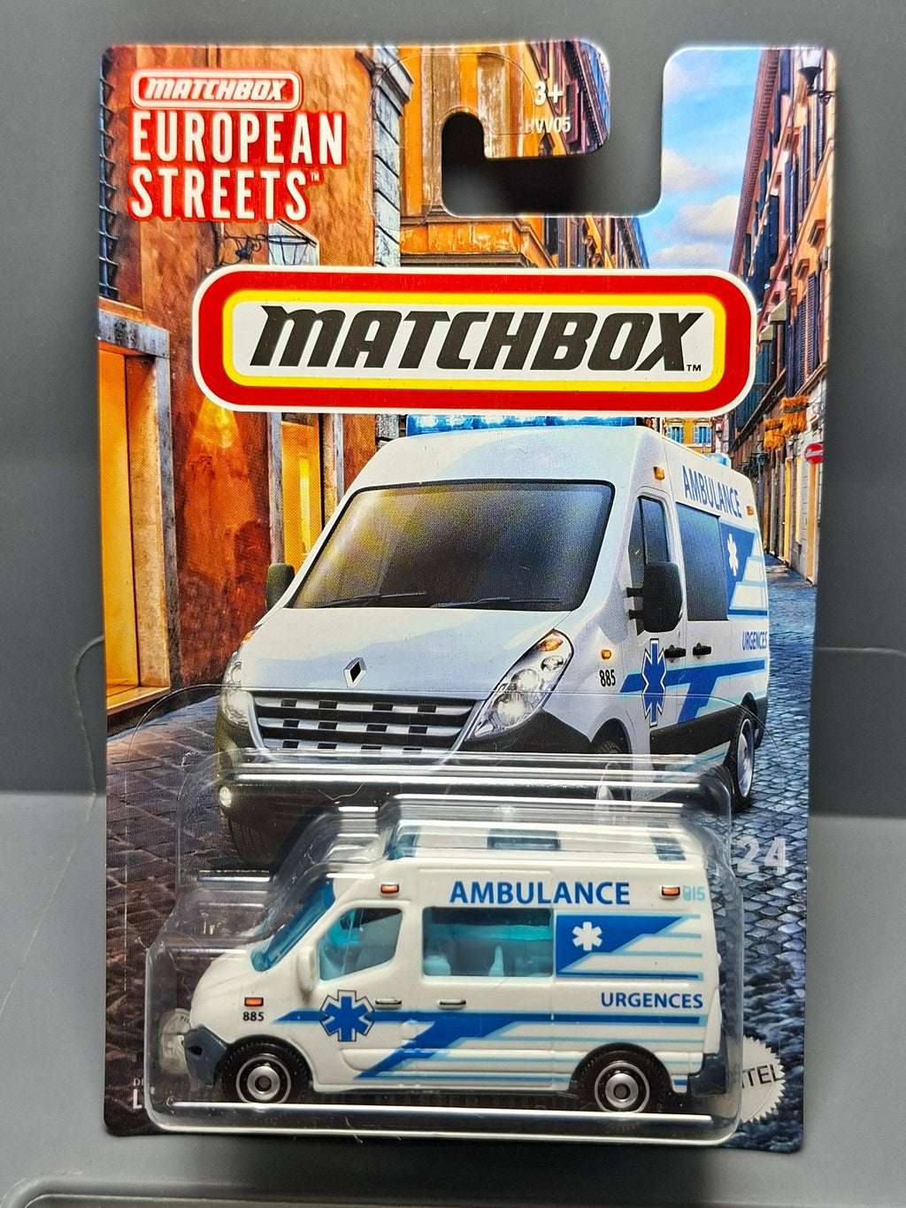 Matchbox European streets Renault Master ambulance   (CP20)