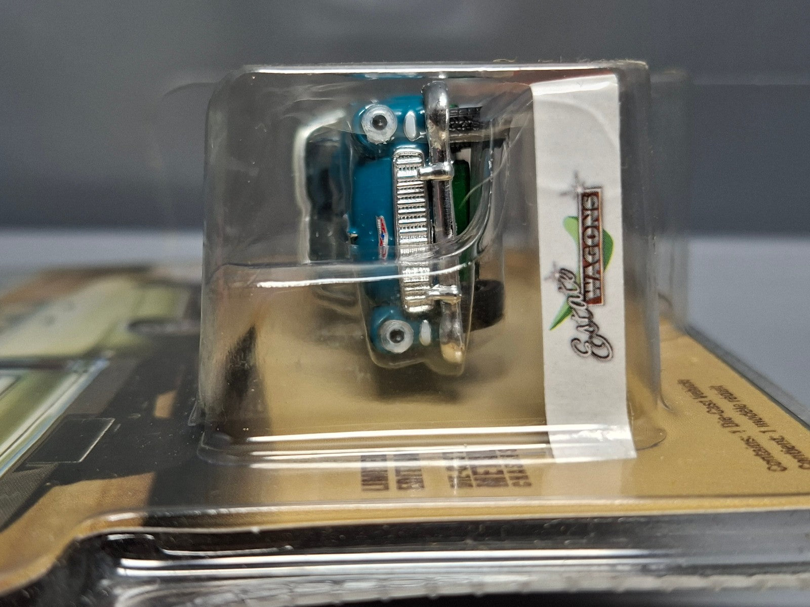 Greenlight Estate Wagons 1955 Chevrolet Nomad Chase (NG33)