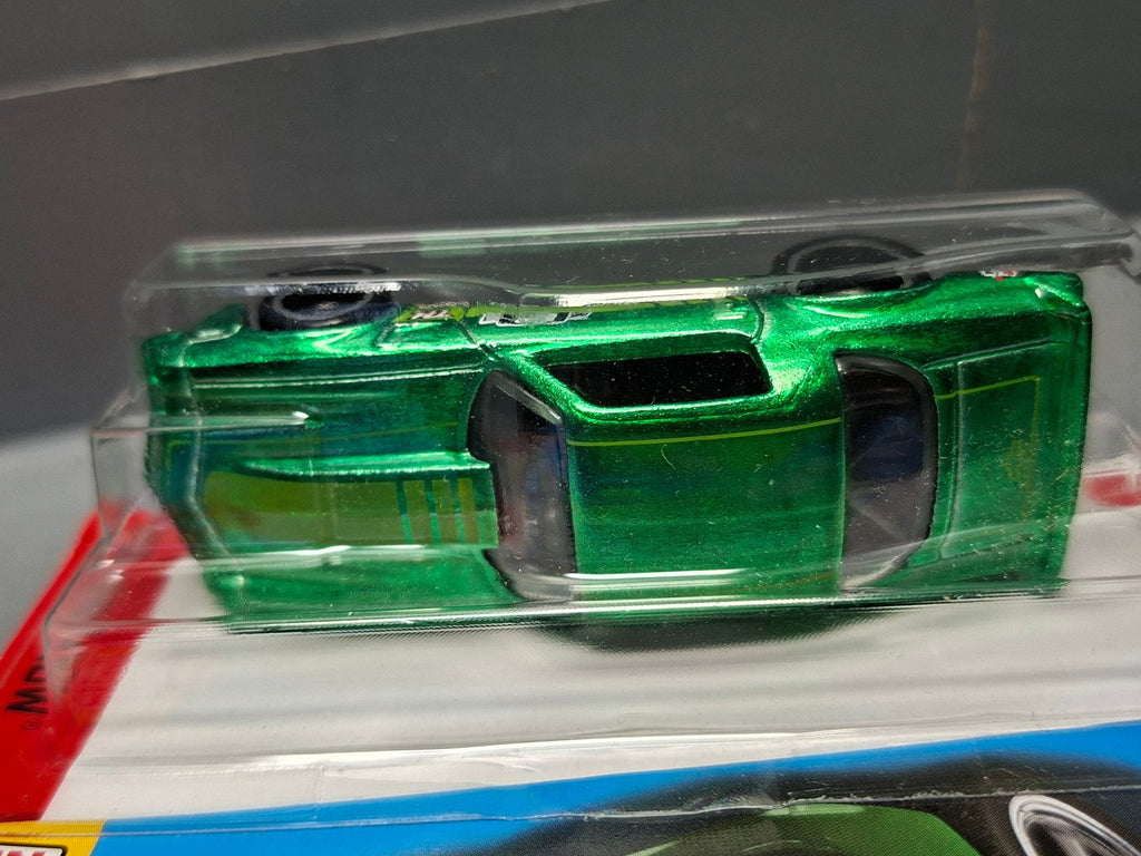 Hot Wheels 2022 Super treasure hunt 81 Camaro  (NP03)
