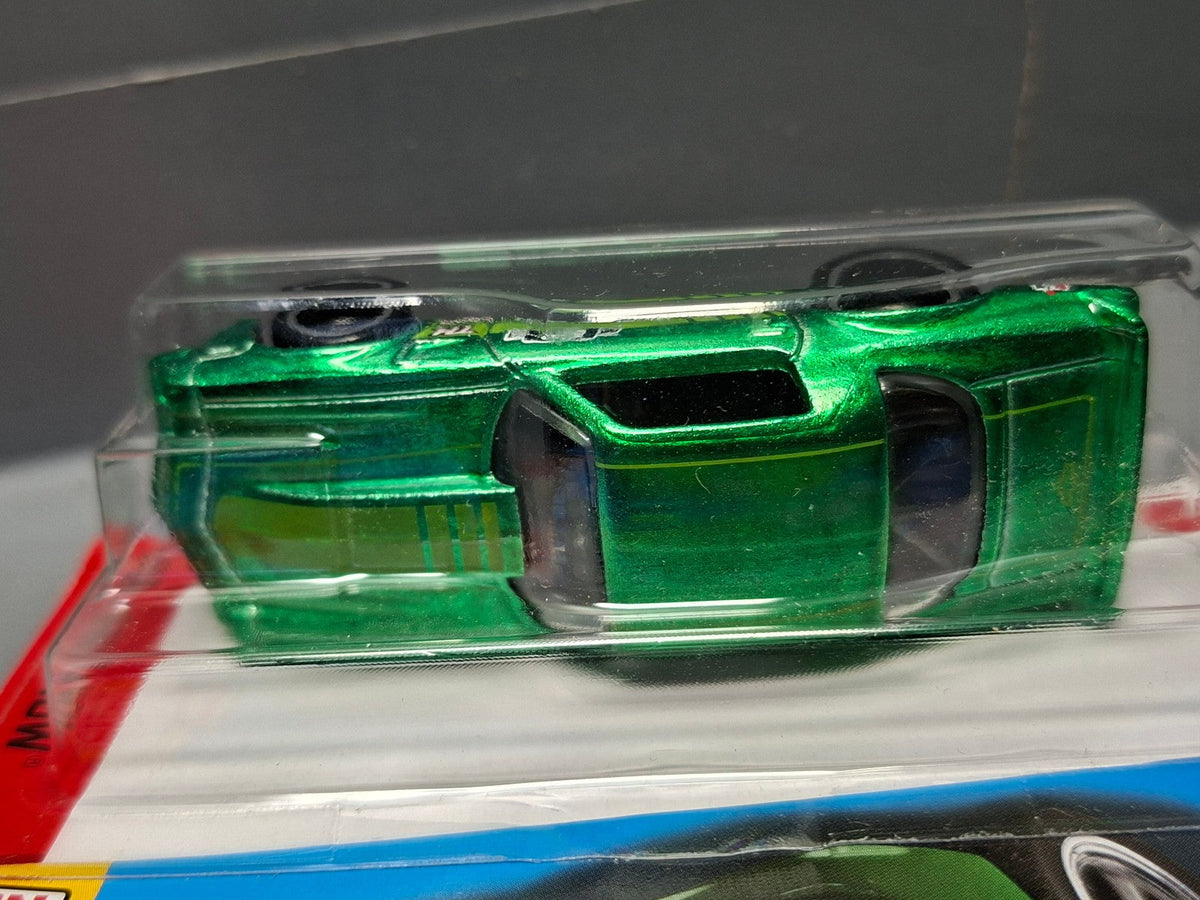 Hot Wheels 2022 Super treasure hunt 81 Camaro  (NP03)