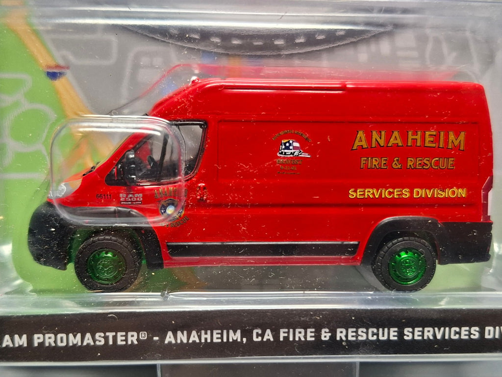 Greenlight Route Runners 2018 Ram Promaster  Fire & Rescue Chase  (NG24)