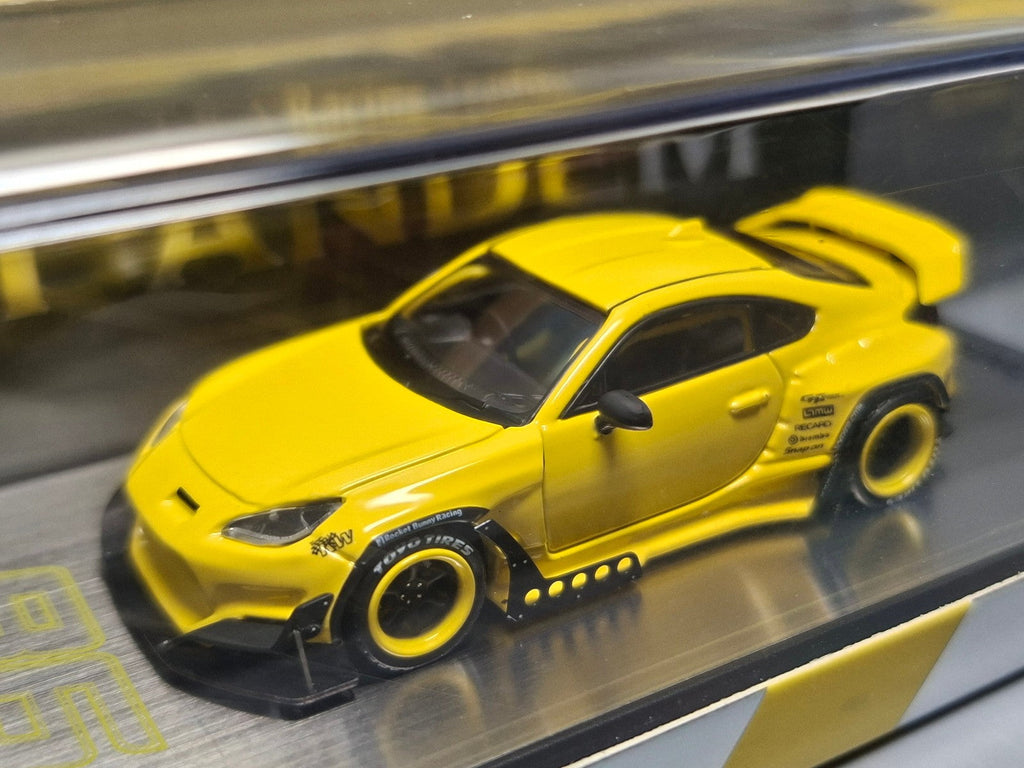 INNO64 Toyota GT86 Pandem, yellow (CP15)