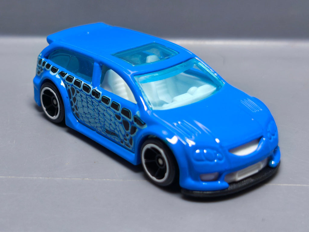 Hot Wheels 2015 mystery models  Audacious   (A03)