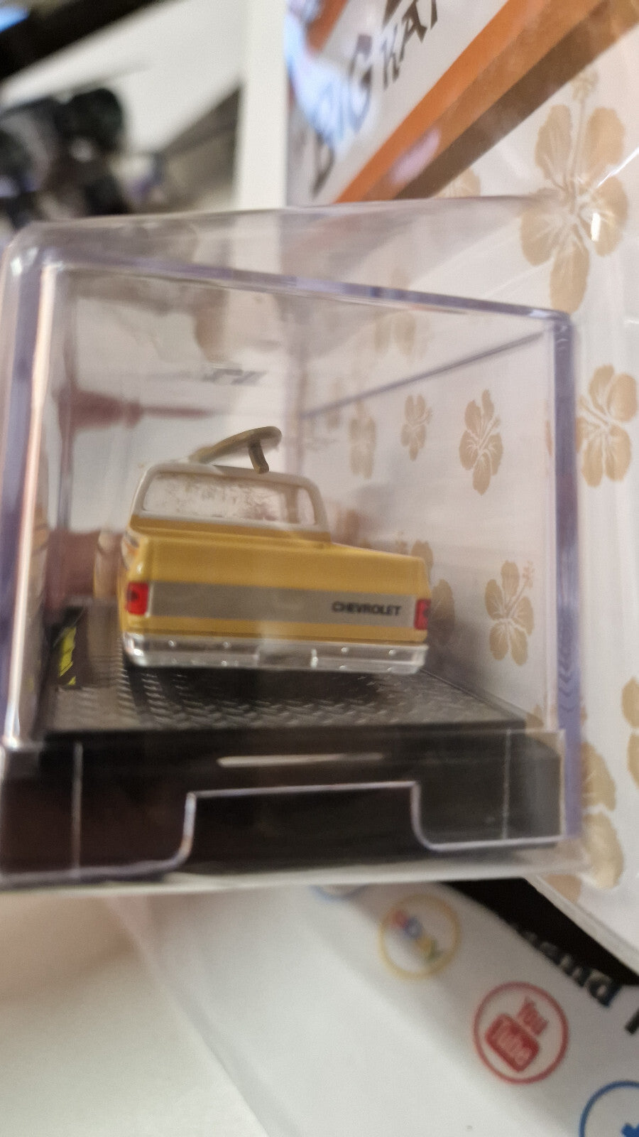 M2 Machines Da Big Kahuna 1973 Chevrolet Cheyenne 10 Exclusive Mijo (NG68)