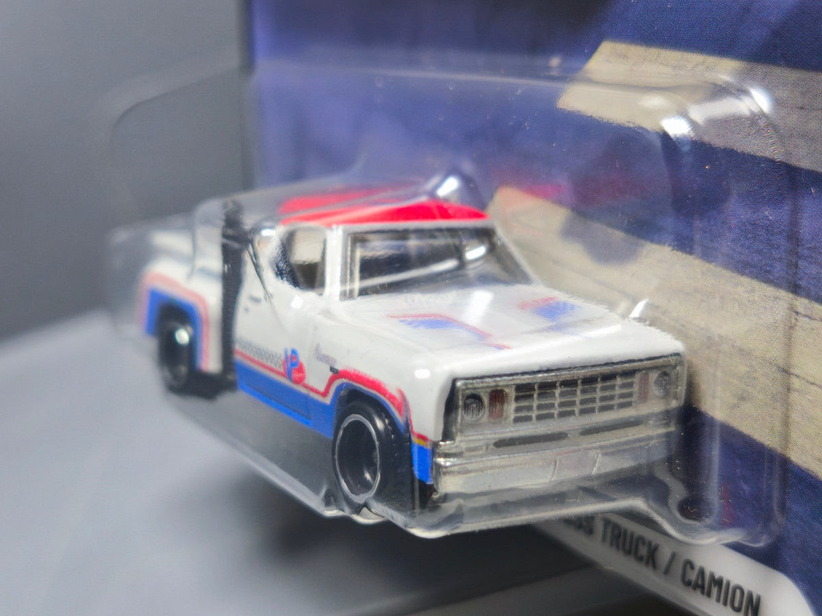 Hot Wheels 2026 Boulevard 1978 Dodge Li'l red express truck  (NG43)