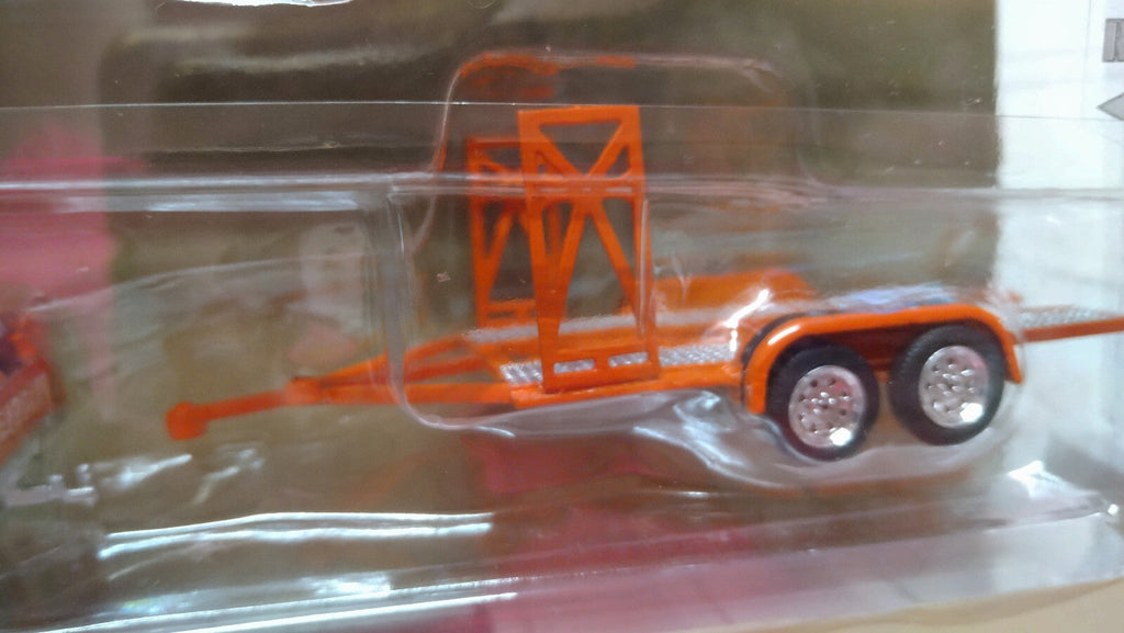 Greenlight Hitch & Tow 1968 Chevrolet C-10 STP with Bed Cover and STP  (CT03)