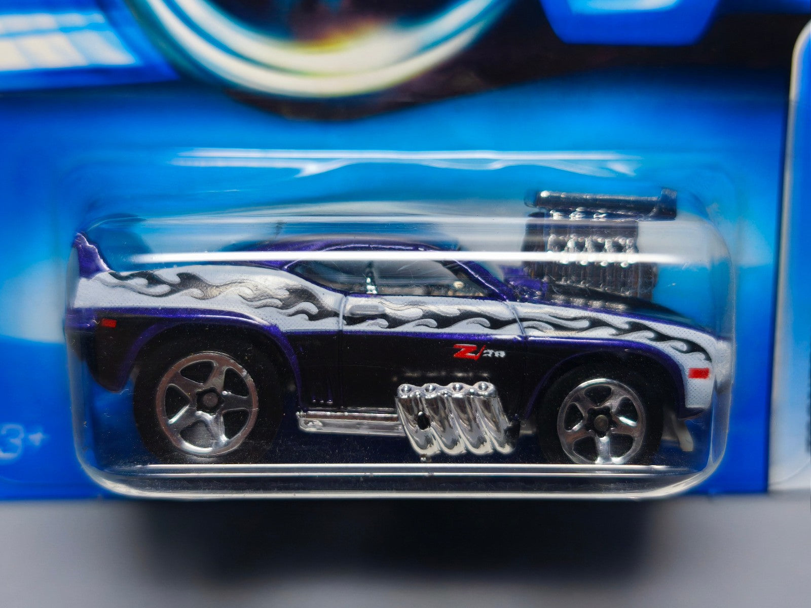 Hot Wheels 69 camaro z28 exclusive kmart 2006-124  (NP33)