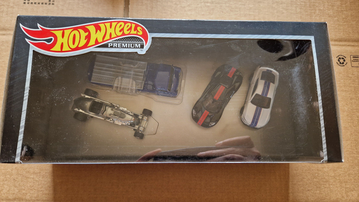 Hot Wheels Premium Set #16 Jay Leno's Garage Mercedes Ford (CT15)